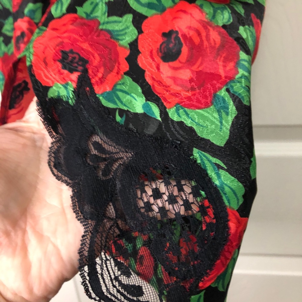 2 Piece Gown/Kimono Robe Set Small Roses - Picture 3 of 11